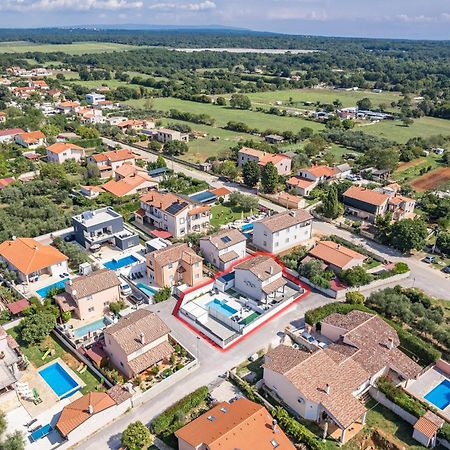 Casa Tara Three-Bedroom Holiday Home Пула Екстер'єр фото