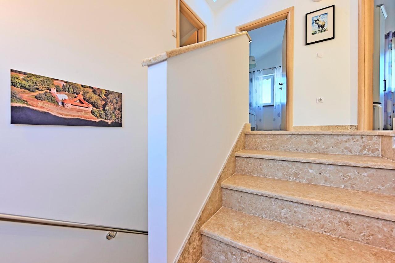Casa Tara Three-Bedroom Holiday Home Пула Екстер'єр фото