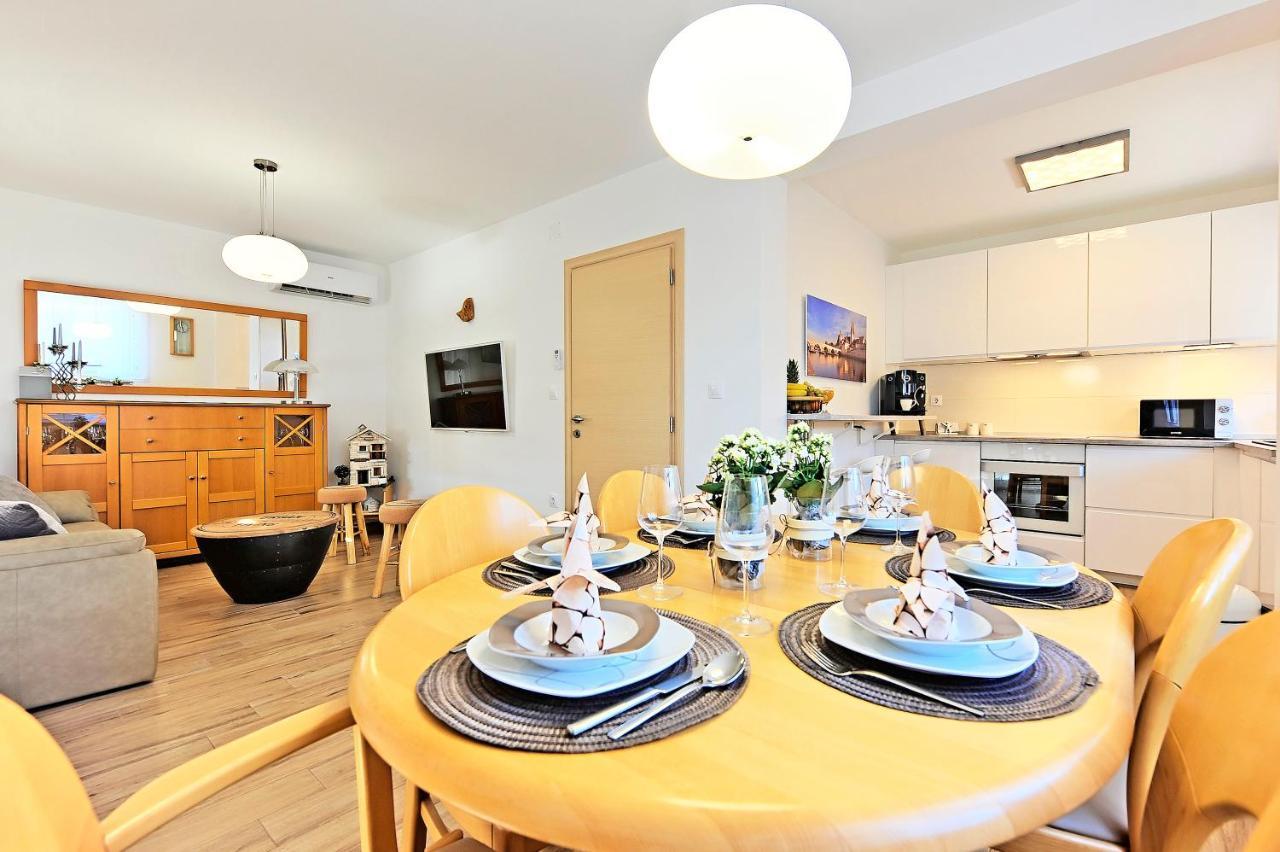 Casa Tara Three-Bedroom Holiday Home Пула Екстер'єр фото